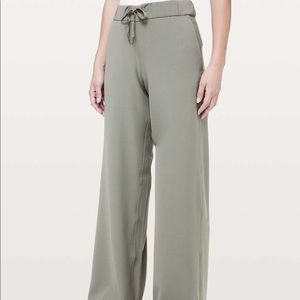 SOLD Lululemon On The Fly Wide-Leg Pant